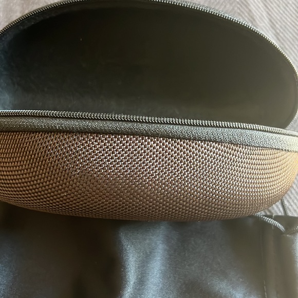 Soxick Bronze - Sport Wraparound sunglasses New w/zippered Case - Picture 4 of 8